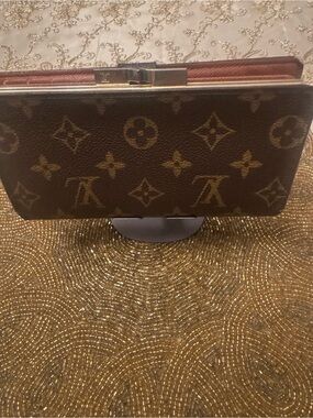 Louis Vuitton Brown Monogram Wallet with Pink Interior